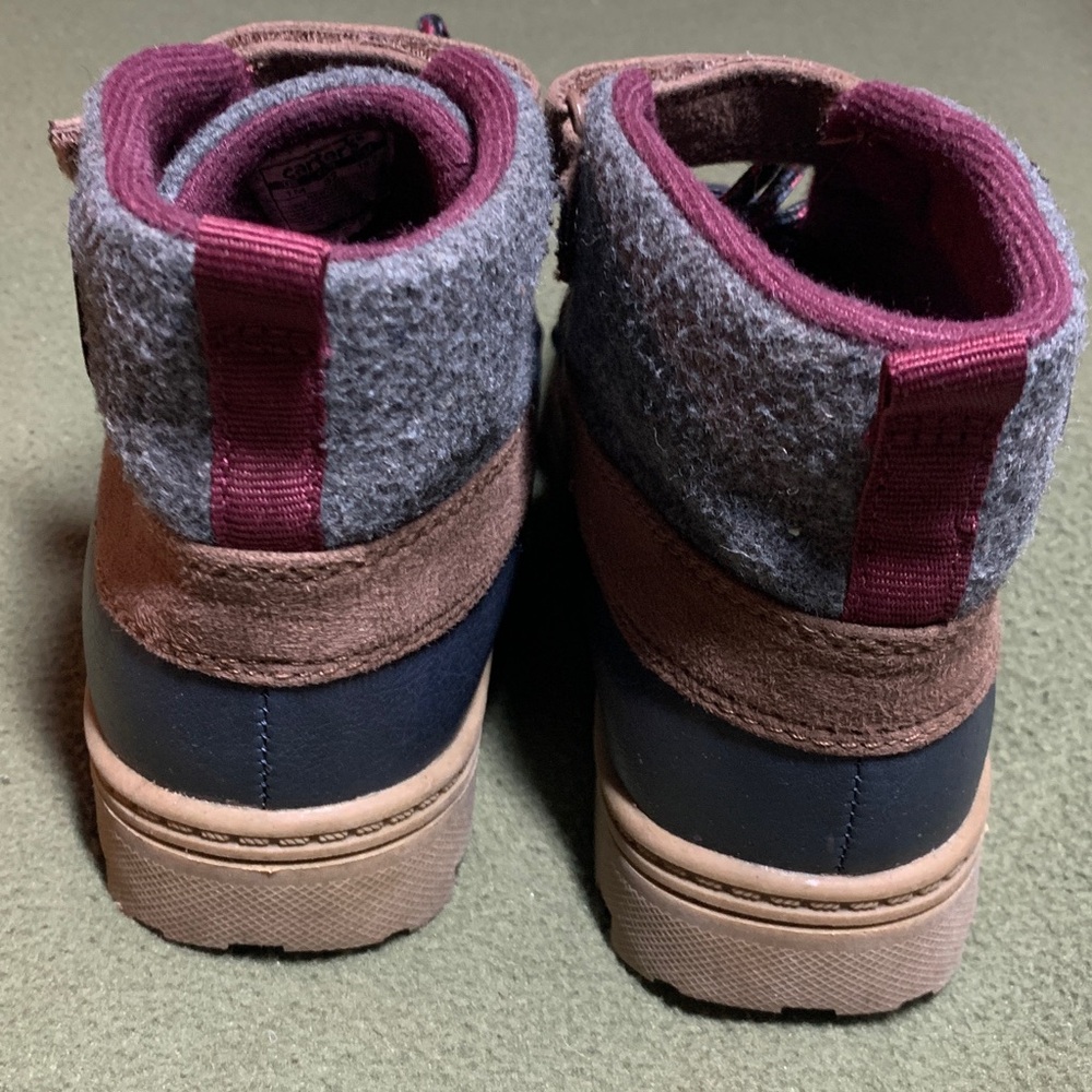 Very good condition boy’s blue and brown snow boots. Size 1 - Picture 4 of 12